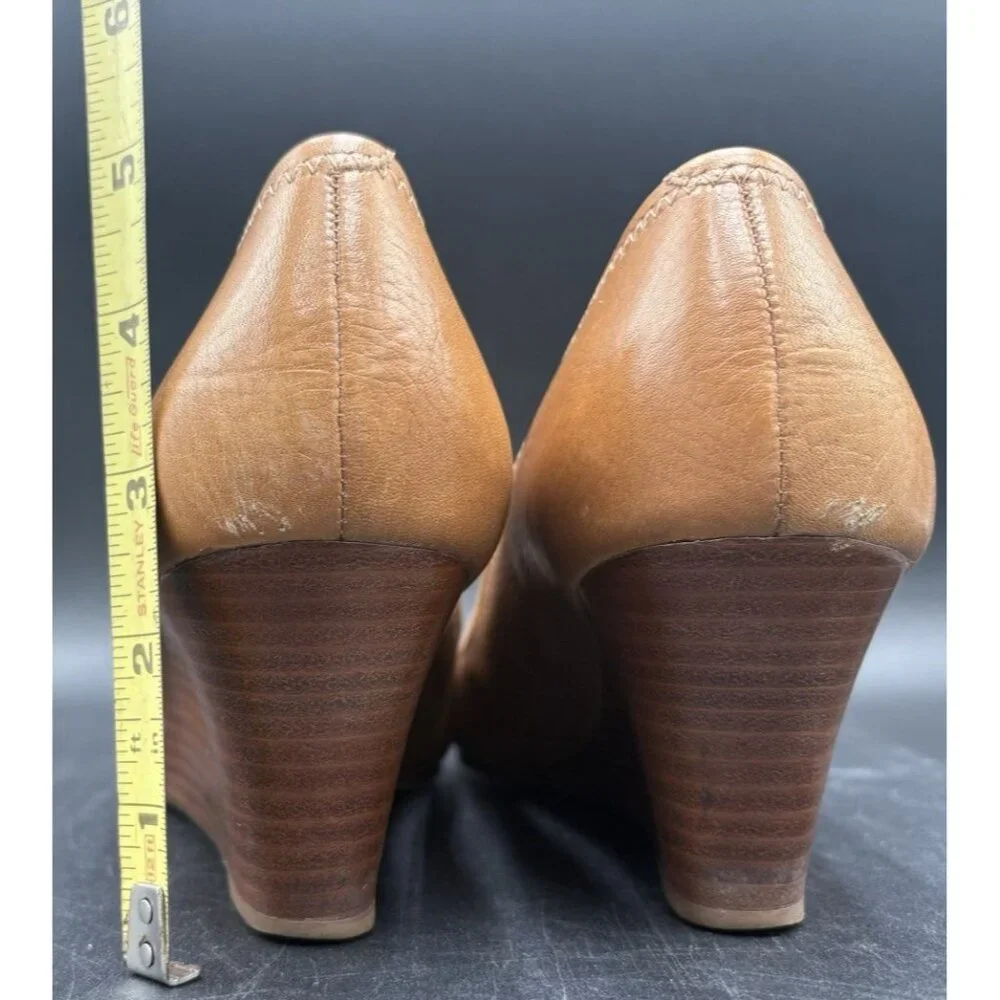 Tory Burch Sally Tan Leather Wedge Heels Gold Metal Logo Women’s Size 9M - Picture 8 of 12